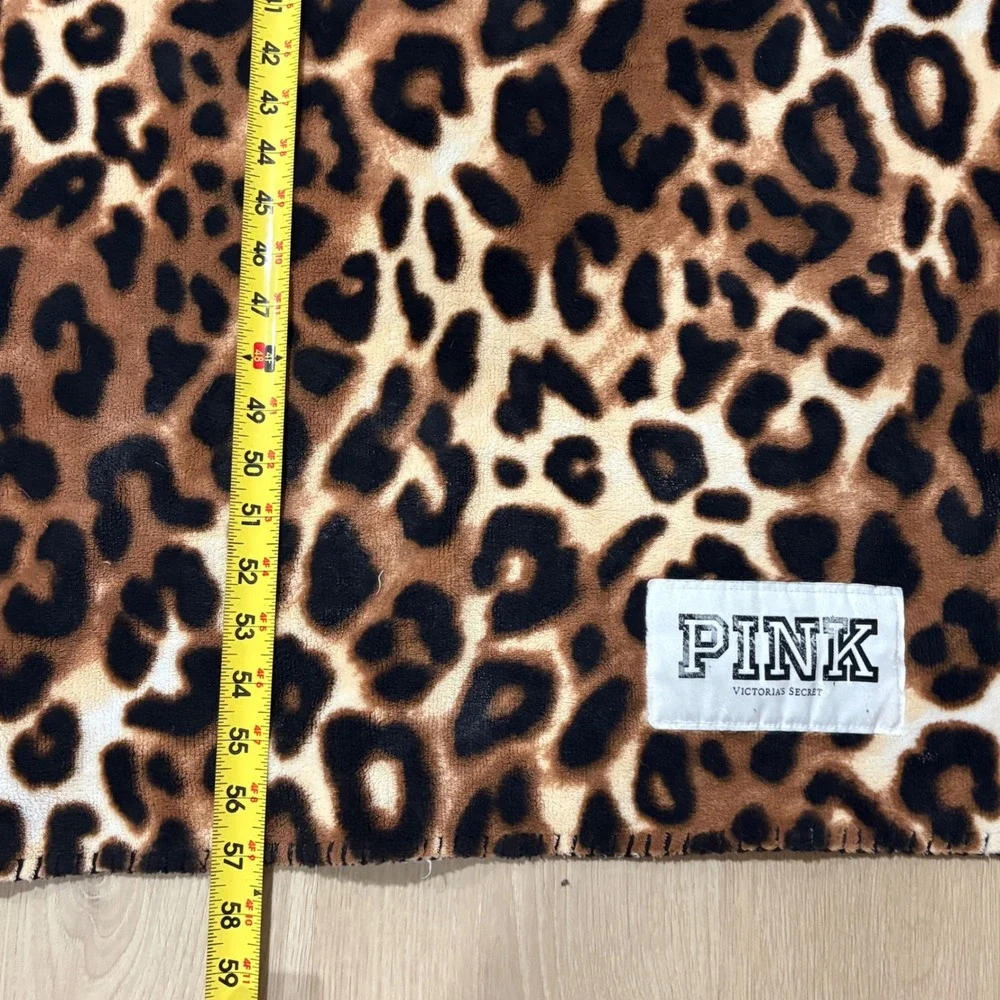 Victorias Secret PINK Y2K Fleece Throw Blanket Leopard Colorblock Logo 50x60 VS